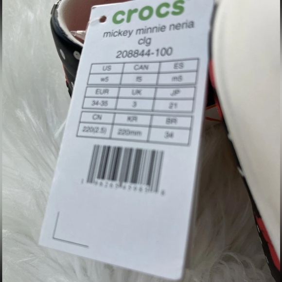 🆕Crocs Minnie Mouse Red Bow Polka Dot Print Women’s Size 5 Removable Insole - Picture 7 of 13